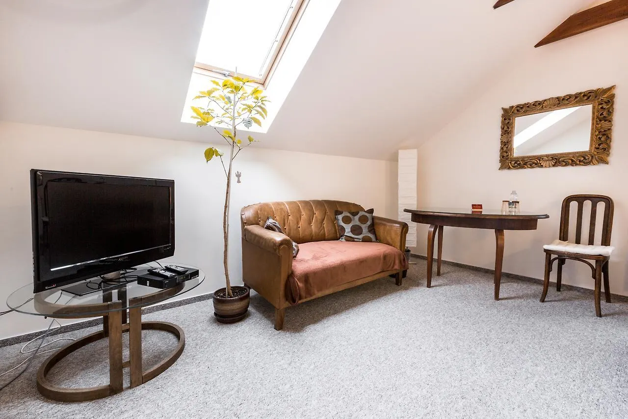 Alt Pension Prag 3*,